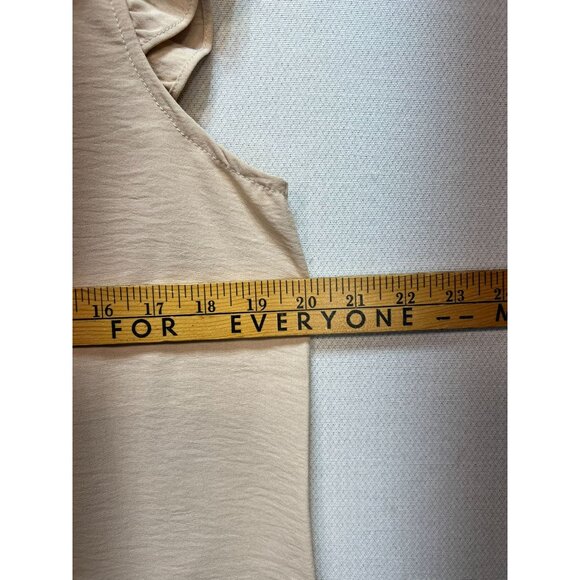 Doublju Women's V Neck Top Ruffled Short Sleeve Stretch Size L Beige Lightweight - Picture 11 of 13